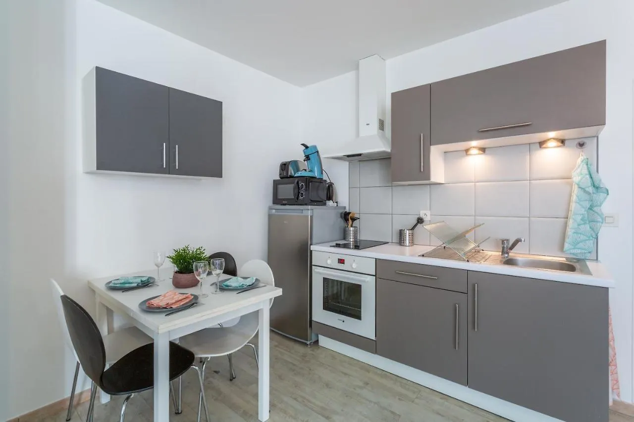 Les Claviers Apartment Vitre