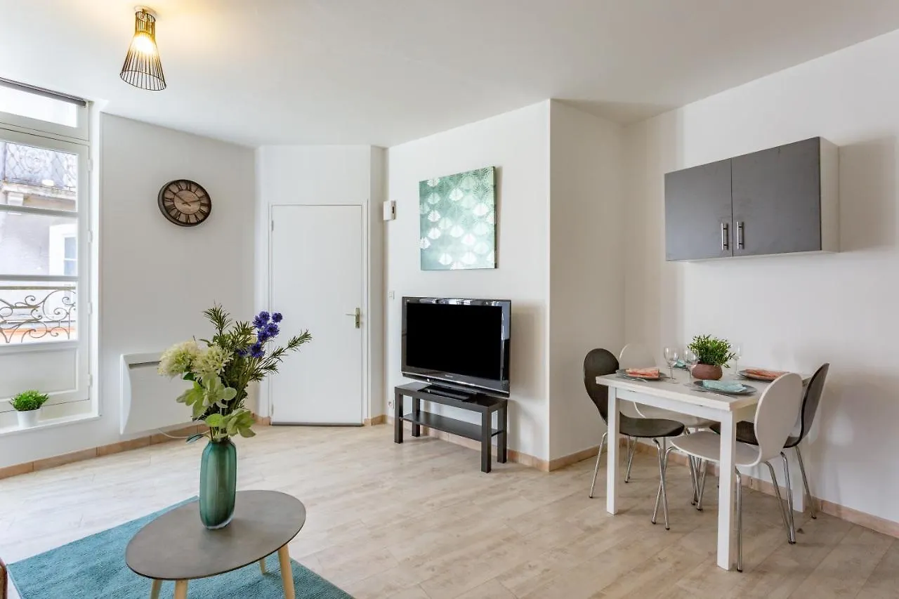 Les Claviers Apartment Vitre
